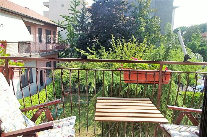 Appartamento con 5 locali in vendita in Zona Semicentro Ospedale Gallarate, Gallarate