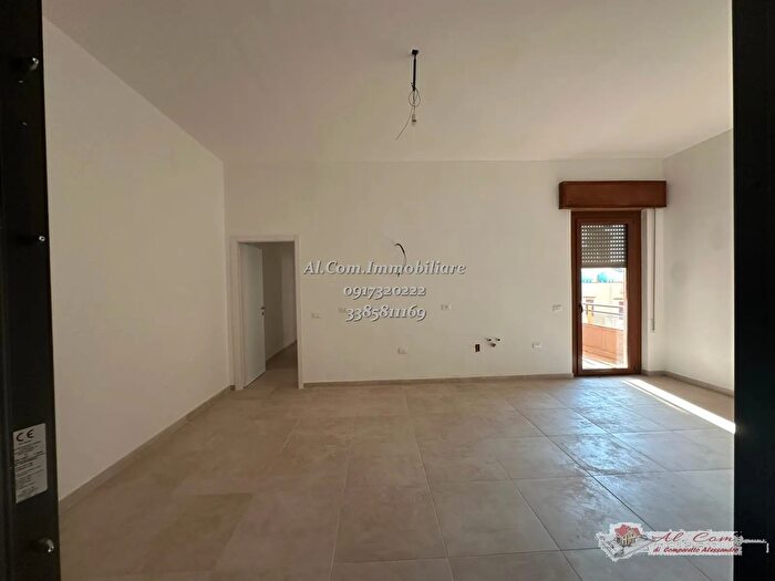 Appartamento trilocale in vendita in Via Don Luigi Sturzo, Ficarazzi