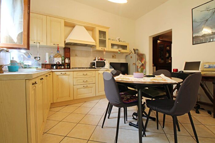 Casa con 5 locali in vendita in Via del Ferro, Prato