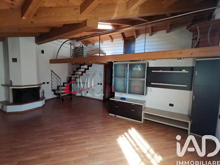 Appartamento con 6 locali in vendita in Largo San Floriano Snc, Rovereto