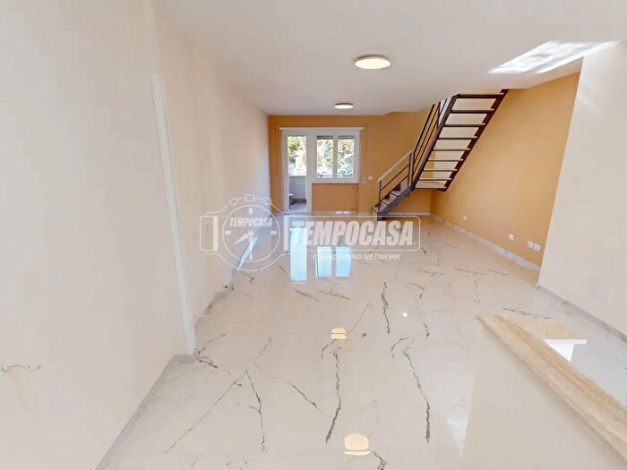Appartamento quadrilocale in vendita in Piazza Ormea, Roma