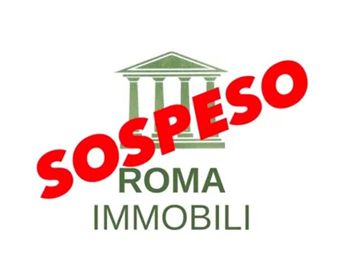 Appartamento trilocale in vendita in Via Alessandria, Roma