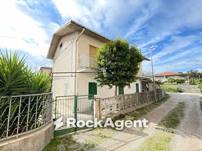 Casa quadrilocale in vendita in Via Alcide De Gasperi, Tortoreto