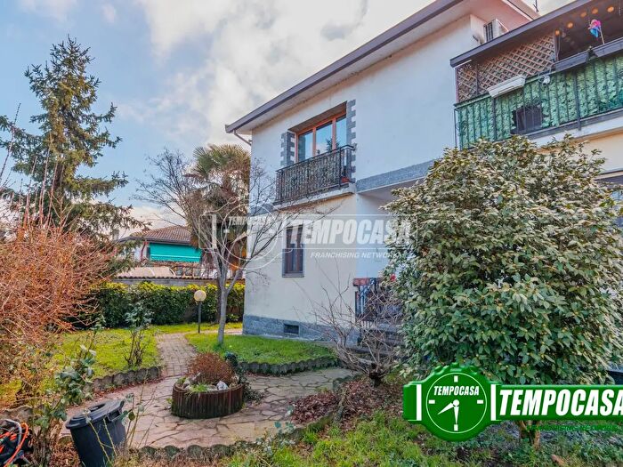 Appartamento quadrilocale in vendita in Via Giuseppe Garibaldi, Bubbiano