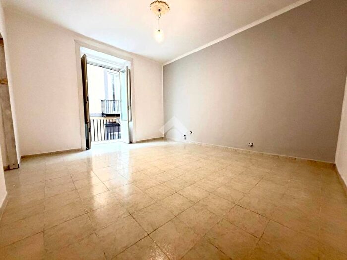 Appartamento bilocale in affitto in Via Nuova Santa Maria Ognibene, Quartieri Spagnoli, Napoli