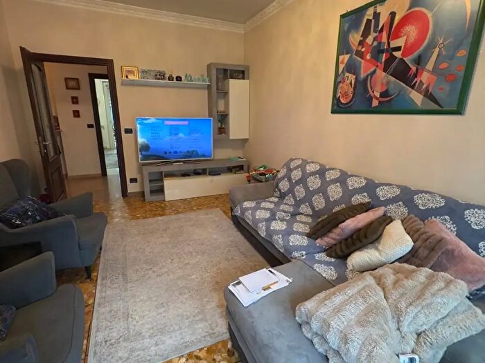 Appartamento quadrilocale in vendita in Corso Novara, Torino