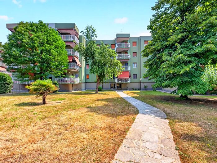 Appartamento trilocale in vendita in Via Giacomo Matteotti, Arese