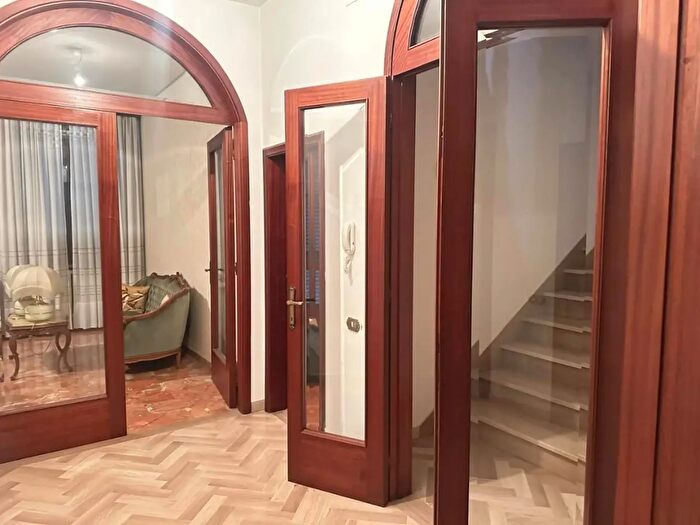 Casa con 8 locali in vendita in Ponzano, Empoli