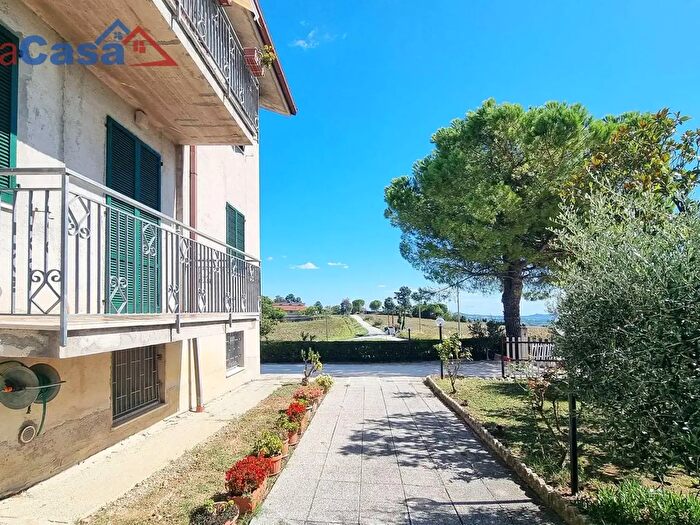 Appartamento quadrilocale in vendita in Via Fontanelle di Passatempo, Osimo