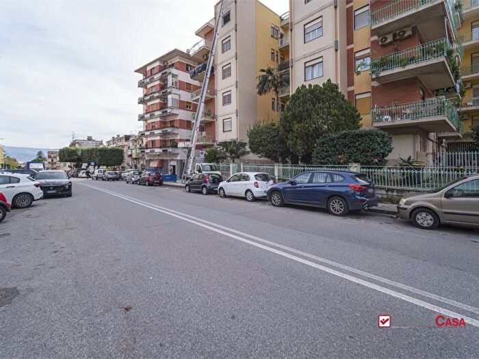 Appartamento quadrilocale in affitto in via Pietro Castelli, Gravitelli, Messina