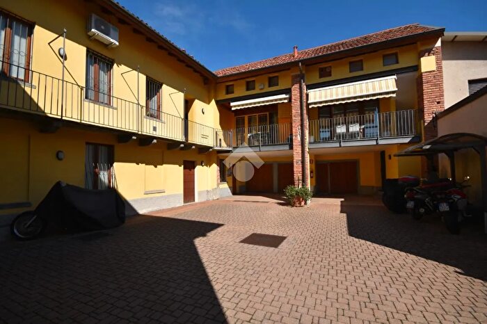 Appartamento bilocale in vendita in Via Mentana, Cantu