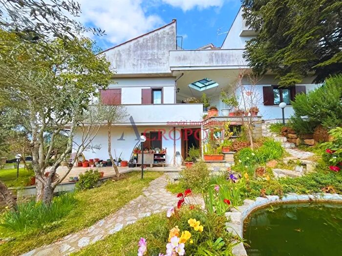 Casa in vendita in Via dei Gelsomini, Anguillara Sabazia