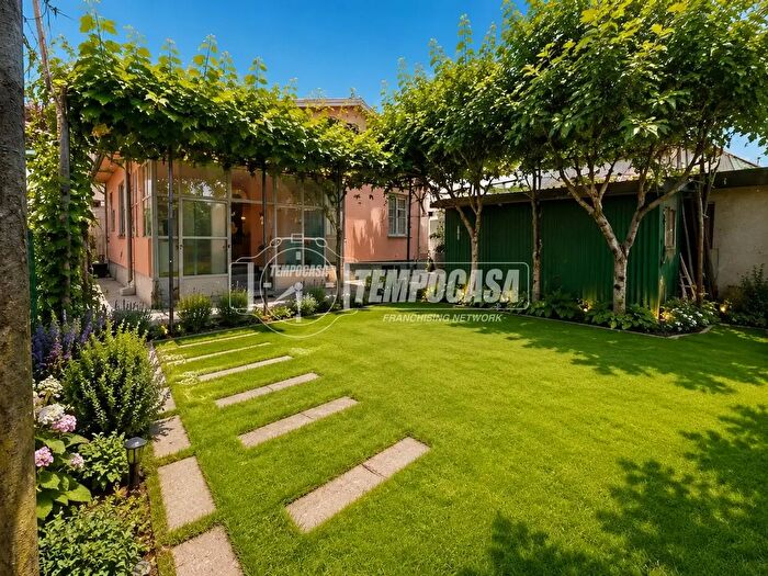 Casa quadrilocale in vendita in Cesano Maderno