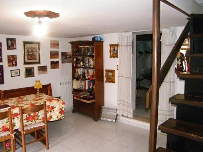 Casa con 6 locali in vendita in Via Fontana Scurano, Alatri