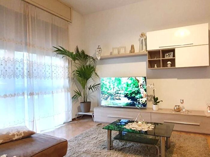 Appartamento bilocale in affitto in VIA CARDUCCI, Canovine, Bergamo