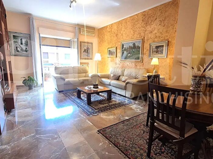 Appartamento quadrilocale in vendita in Via Albanese, Bari