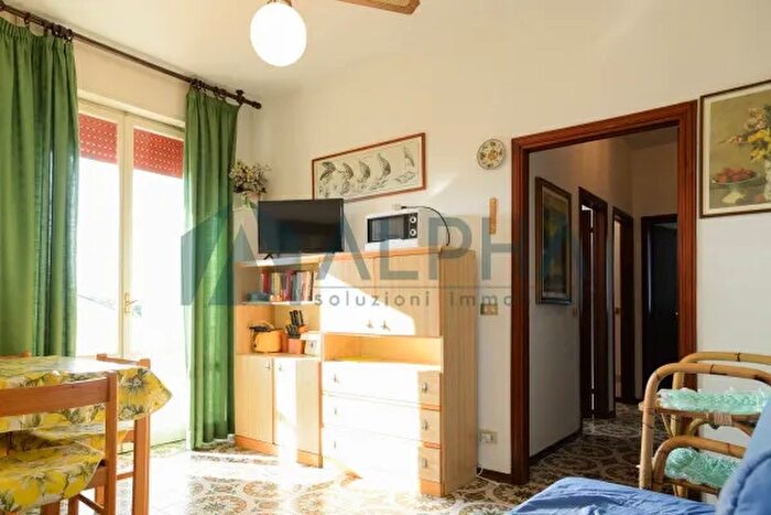 Appartamento trilocale in vendita in Via Cuneo, BellariaIgea Marina