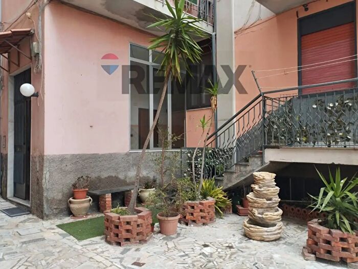 Appartamento con 5 locali in vendita in Via Palermo a, Catania