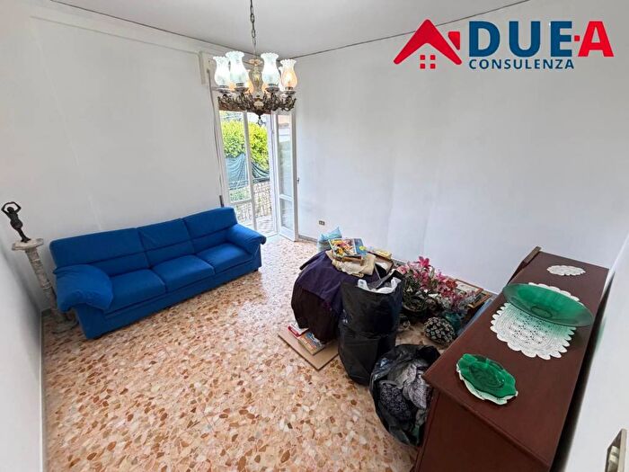 Appartamento trilocale in affitto in Via Giovanni Palatucci, Zona Ospedaliera, Napoli