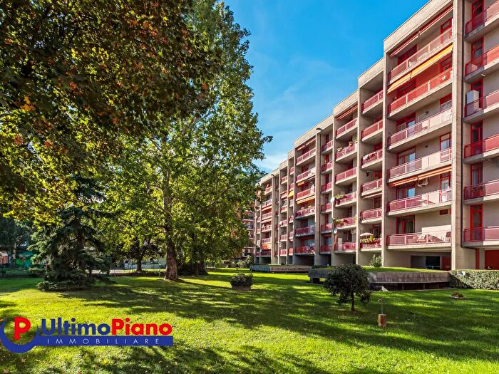 Appartamento con 5 locali in vendita in Strada della Consolata, Aosta