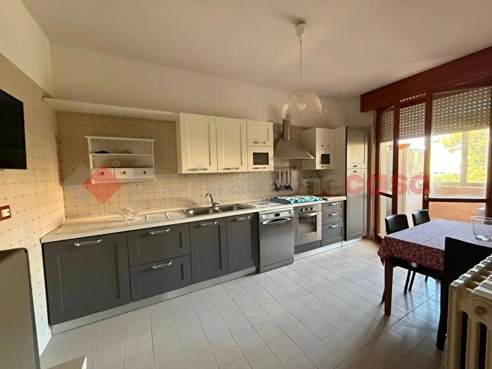 Appartamento con 7 locali in vendita in Via San Giovanni, Campobasso
