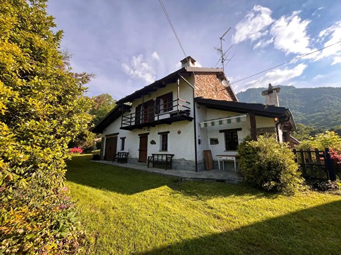 Casa trilocale in vendita in Strada IV Novembre, Cantalupa