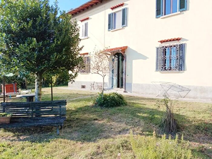 Casa con 5 locali in vendita in Via Villa di Piteccio, Pistoia