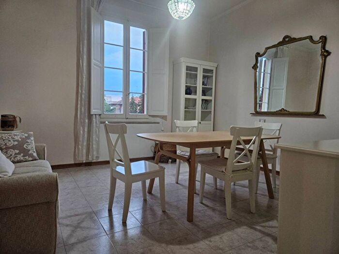 Appartamento trilocale in affitto in Via Prospero Viani, Mirabello, Reggio Emilia