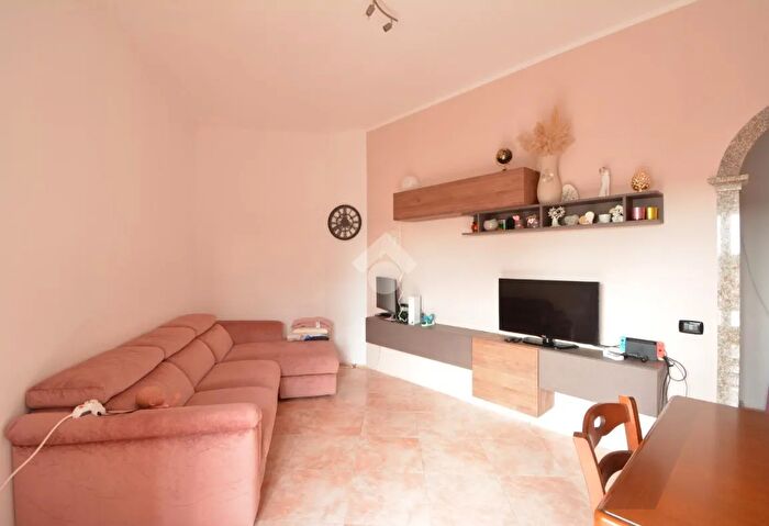 Appartamento trilocale in vendita in Brembate