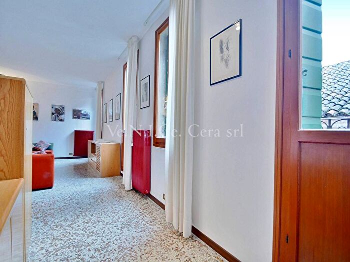 Appartamento bilocale in affitto in Campo Santi Apostoli, Santi Apostoli San Canciano, Venezia
