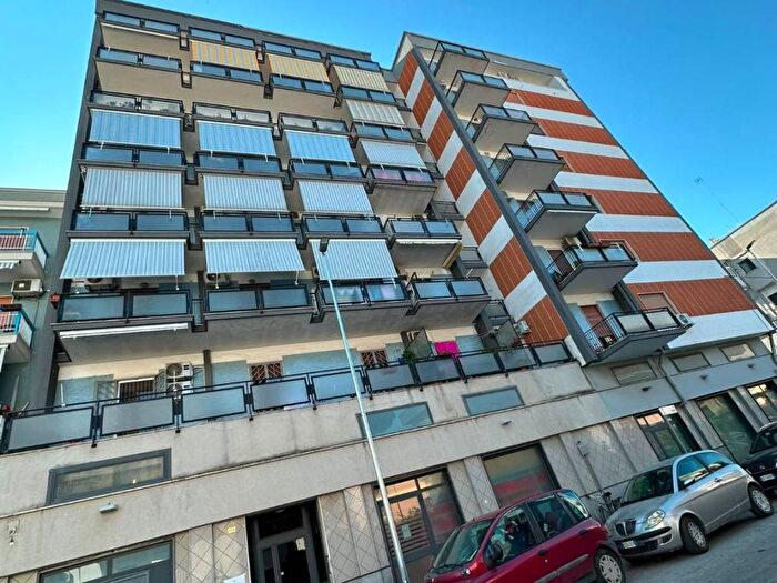 Appartamento bilocale in affitto in Via Zara, Tre Carrare, Taranto