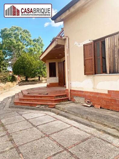 Casa con 9 locali in vendita in Contrada Traversa Snc, Ventimiglia Di Sicilia