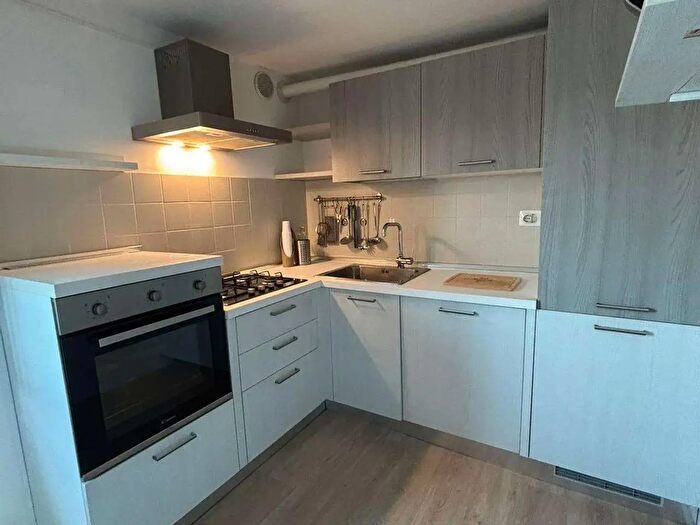 Appartamento quadrilocale in affitto in Via Piatti, Verona