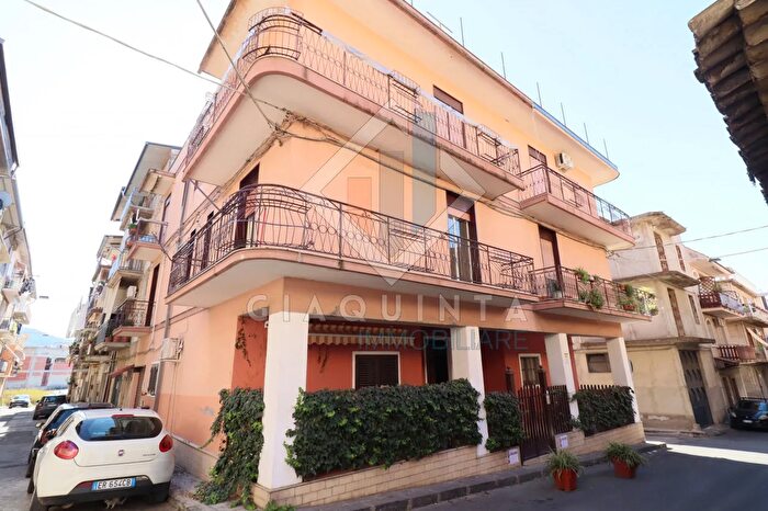 Appartamento trilocale in vendita in Via degli Orti N, Palagonia