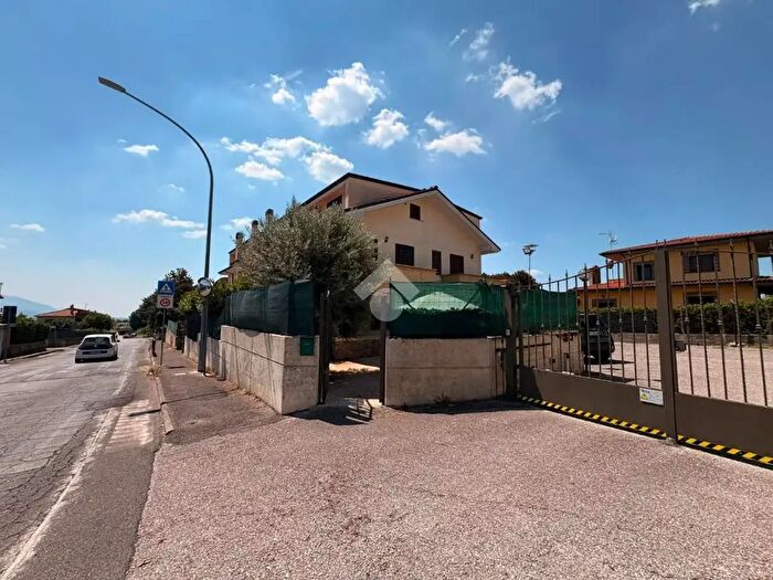 Appartamento monolocale in vendita in Via Tevere, Lariano