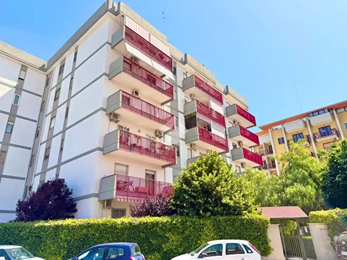 Appartamento quadrilocale in vendita in Via Caldarola, Bari