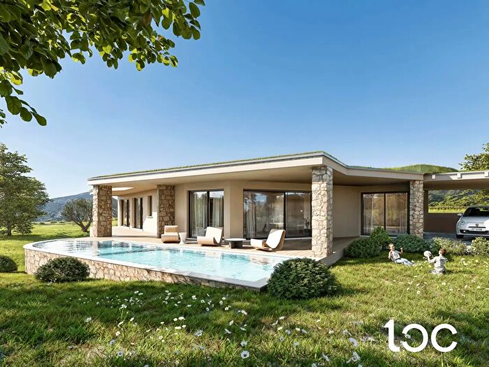 Casa quadrilocale in vendita in Trinità dAgultu e Vignola