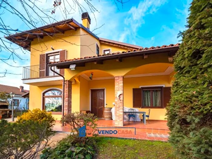 Casa quadrilocale in vendita in Strada Crosassa, Bra