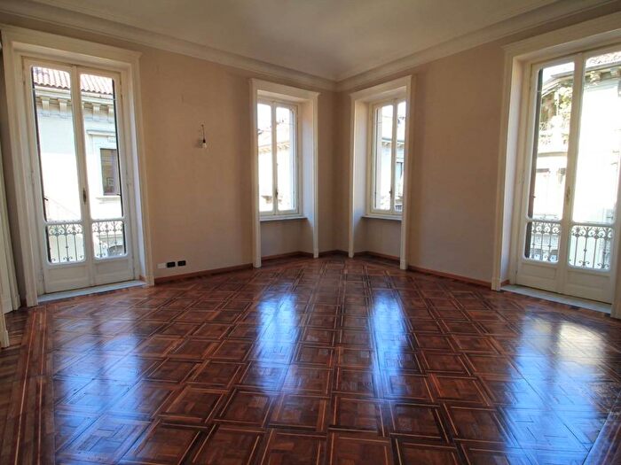 Appartamento con 6 locali in affitto in Via Paolo Sacchi, San Secondo, Torino