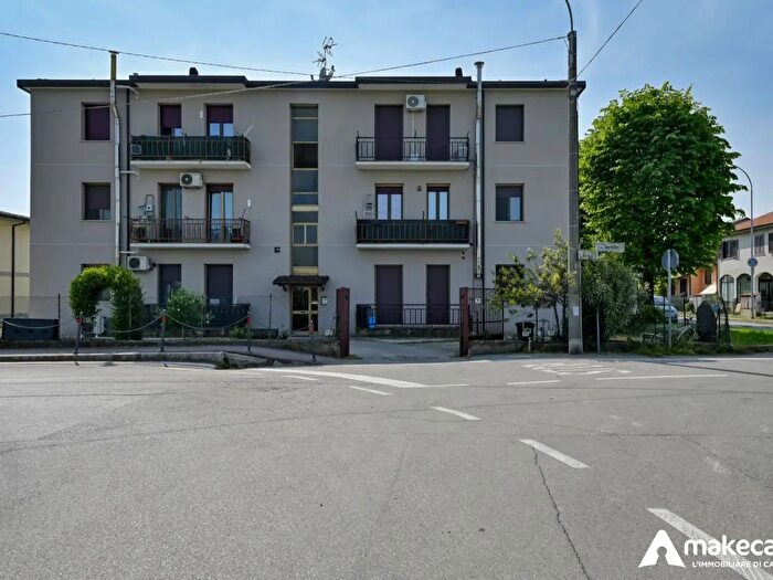 Appartamento bilocale in vendita in Via Roma, Casaletto Lodigiano