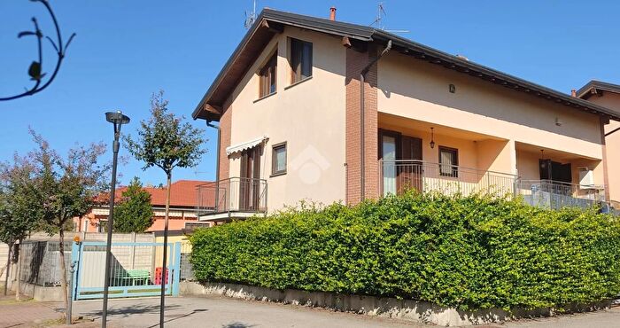 Casa trilocale in vendita in Via Piave, Ferno