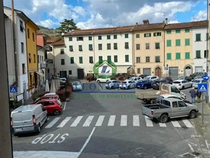 Appartamento con 5 locali in vendita in Buggiano