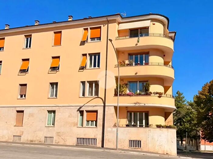 Appartamento trilocale in vendita in Viale Duca degli Abruzzi, L'Aquila