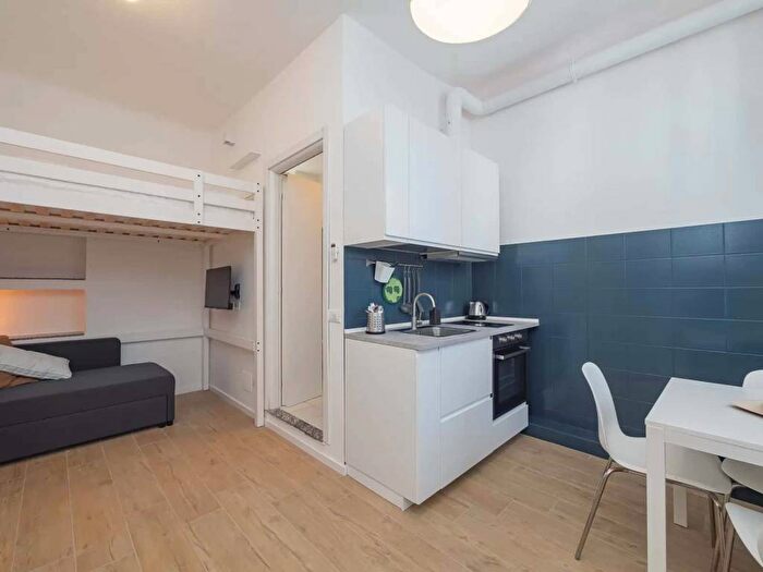 Appartamento monolocale in affitto in Via Accademia, Casoretto, Milano