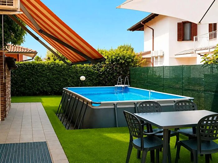 Casa con 5 locali in vendita in Via Morgagni, Arcore
