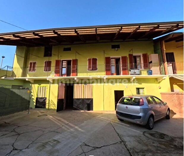 Casa quadrilocale in vendita in Strada Statale Padana Superiore, Verolengo