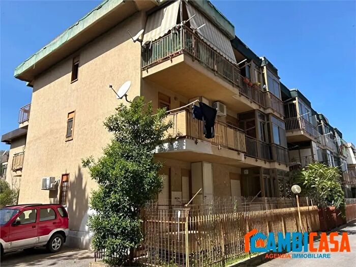 Appartamento trilocale in vendita in Palermo