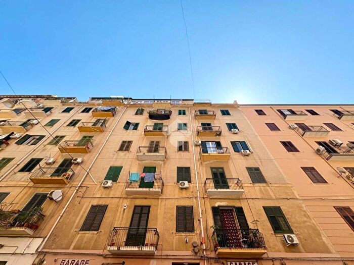 Appartamento quadrilocale in affitto in Via Filippo Corazza, Oreto Perez, Palermo