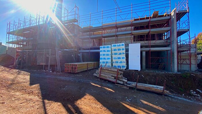 Case in Vendita e in Affitto - 2