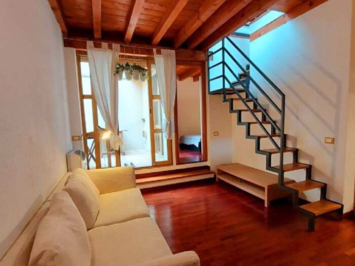 Appartamento trilocale in affitto in via Maestri Campionesi, Cadore, Milano